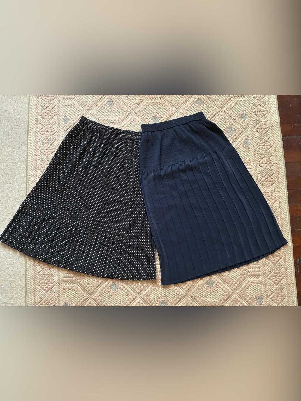 Set of 2 Pleated Skirts with Elastic Waistband Polka Dot & Solid Small